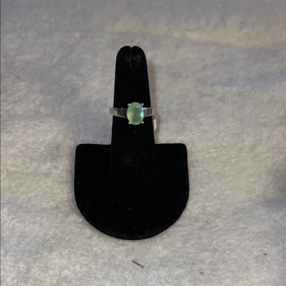 Sterling Silver Green Chalcedony Ring – Size 6 - Picture 1 of 4